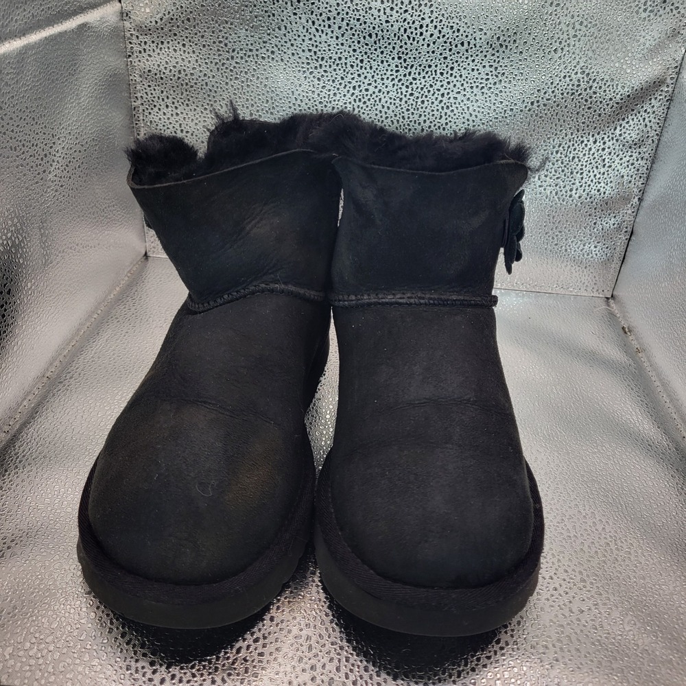 UGG Mini Bailey Black Suede Petal Button Crystal Boots Womens Size 6 Ankle